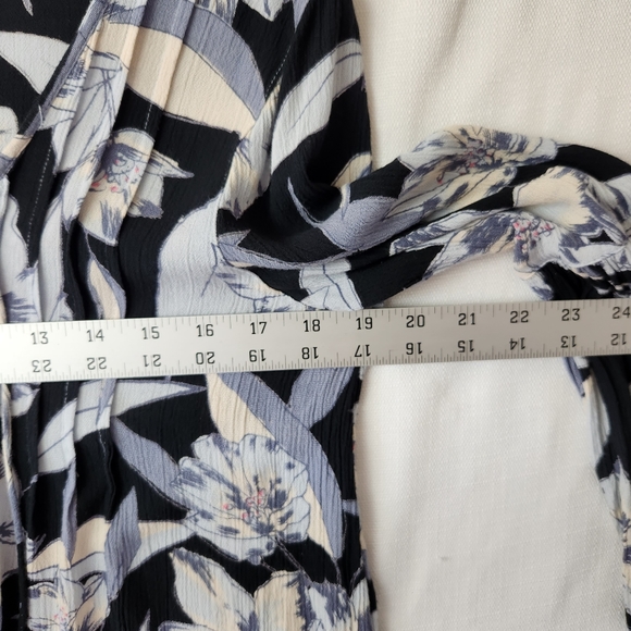 Billabong Black Floral 100% Rayon Boho Peasant Dress Size Medium - Picture 9 of 11